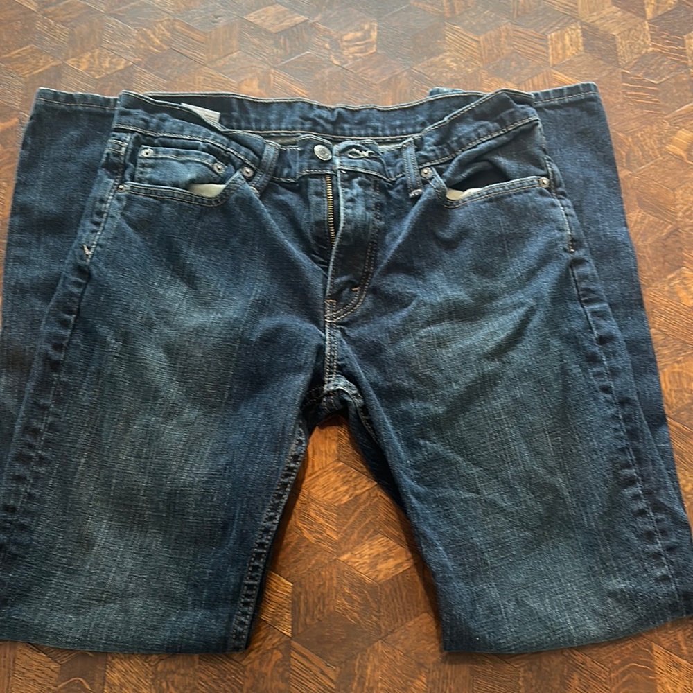 Men’s Levi blue jeans
